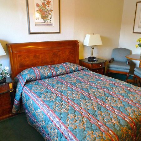 Budget Inn Morgan Hill Δωμάτιο φωτογραφία