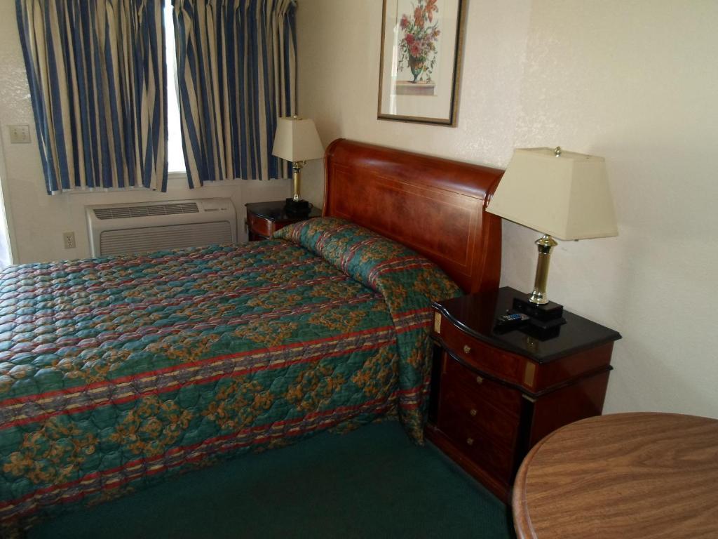 Budget Inn Morgan Hill Δωμάτιο φωτογραφία